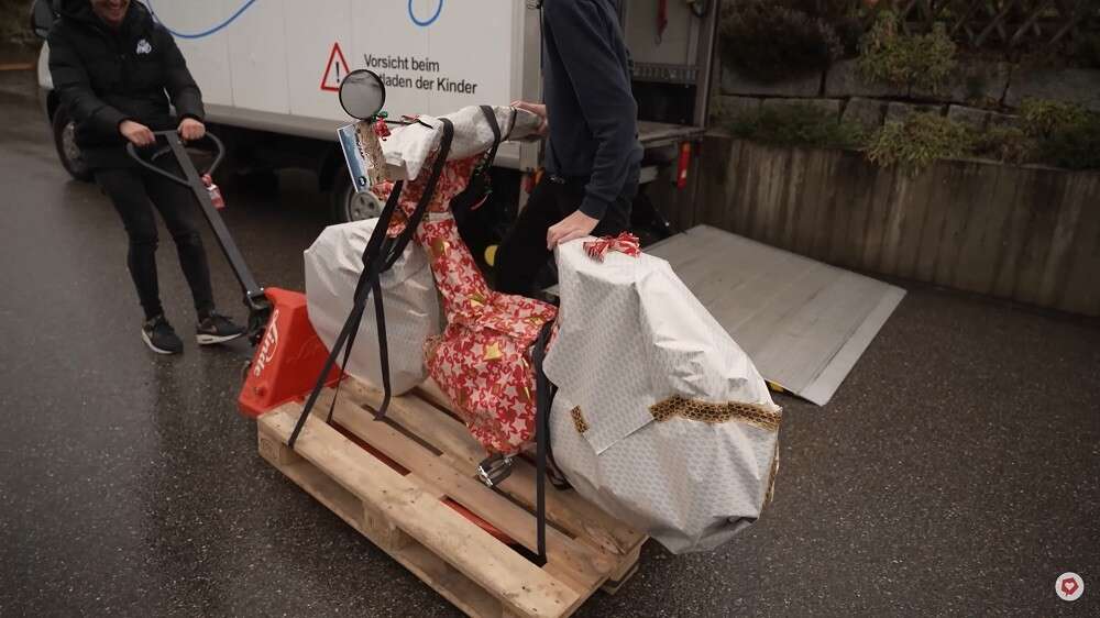 Wer auf Nummer Sicher gehen mag, kann sein Prachtstück zusätzlich vor Kratzern und Stössen schützen Wer auf Nummer Sicher gehen mag, kann sein Prachtstück zusätzlich vor Kratzern und Stössen schützen