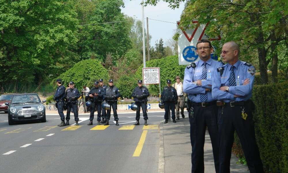 Wenn die Polizei illegales Tuning aufdeckt, kann es richtig teuer werden Wenn die Polizei illegales Tuning aufdeckt, kann es richtig teuer werden