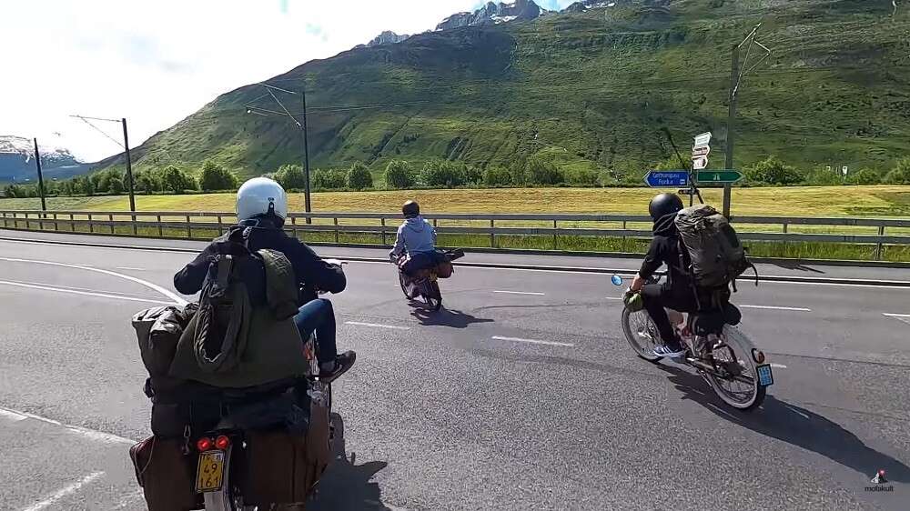 Der Reifendruck ist wichtig für die Sicherheit und hilft beim Benzinsparen Der Reifendruck ist wichtig für die Sicherheit und hilft beim Benzinsparen