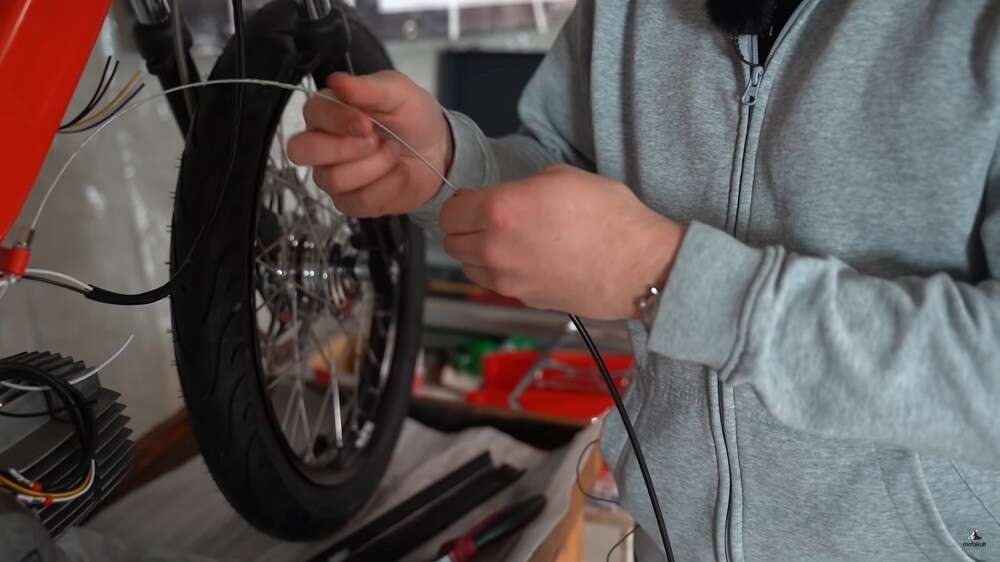 Gaskabel Ø 1.25 mm x 220 cm (Nippel zylindrisch) Bing Gaskabel Ø 1.25 mm x 220 cm (Nippel zylindrisch) Bing