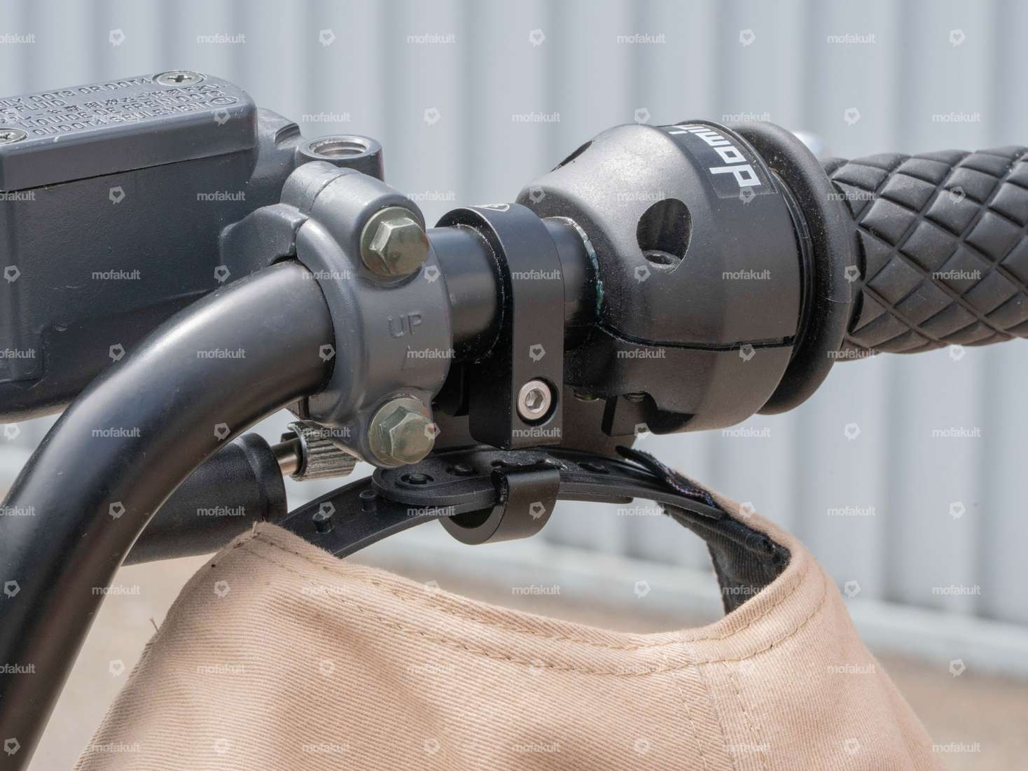 66HEROES Cap Holder Alu Chrom Carousel Image 4